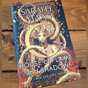 Crescent City House of Flame and Shadow